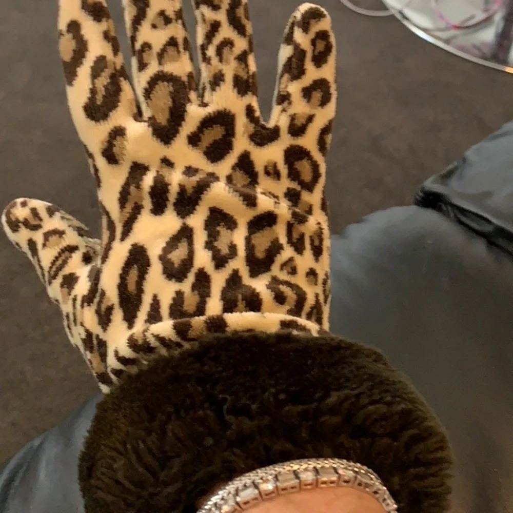 LEOPARD GLOVES WITH FAUX FUR TRIM